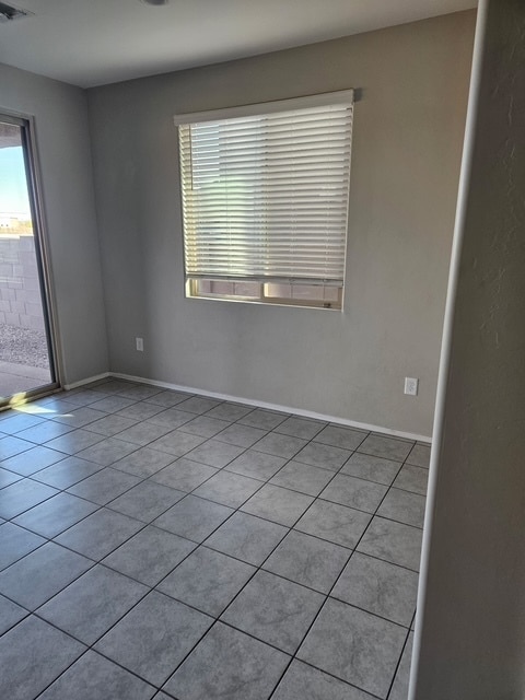 Building Photo - 646 W Calle Espadero