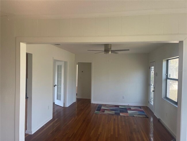 Building Photo - 6217 S Foster Ave