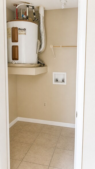 Building Photo - 441 Fountainhead Cir