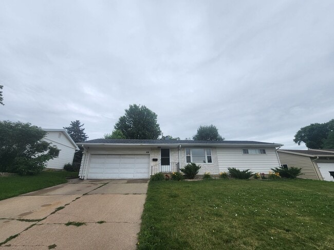Building Photo - 808 S Jessica Ave