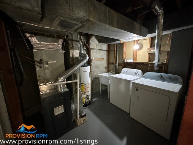 Building Photo - 5138 Clacton Ave