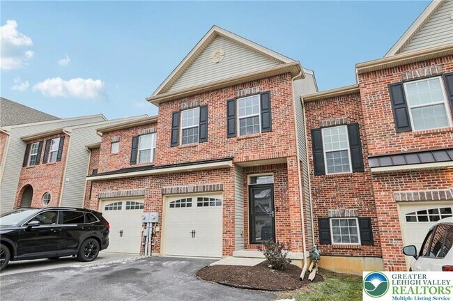 Building Photo - 270 Milkweed Dr