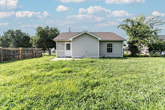 Building Photo - 316 Audrea Ln