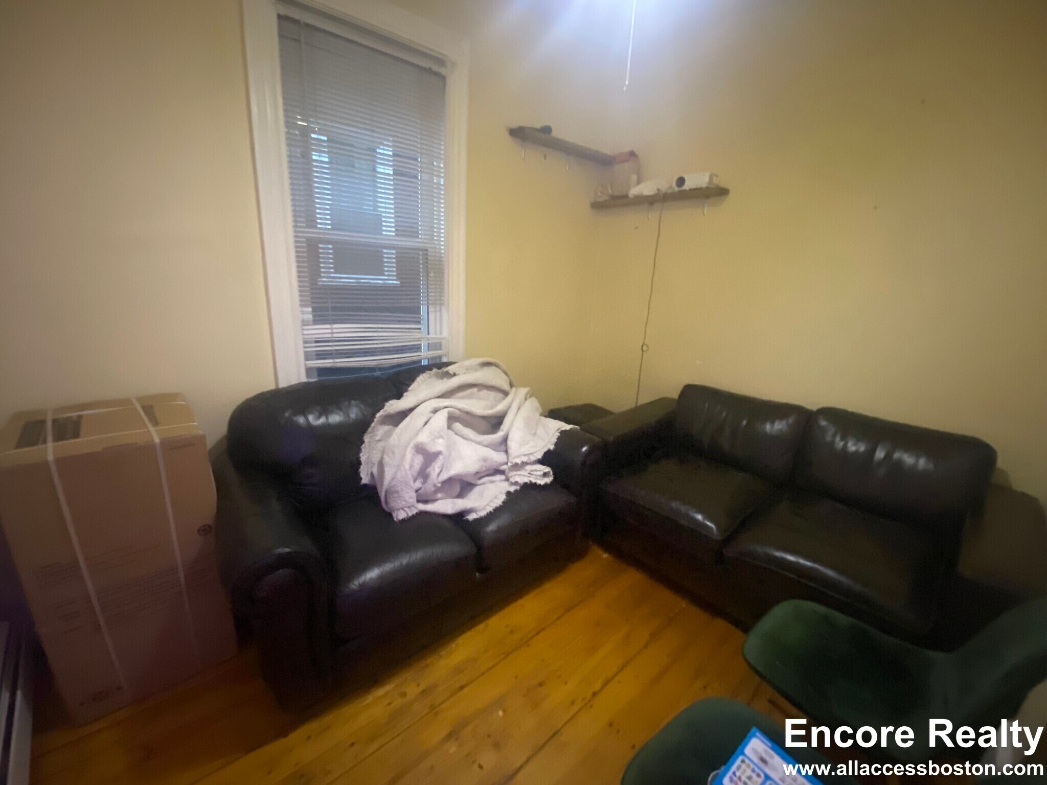 Building Photo - 36 Cherokee St