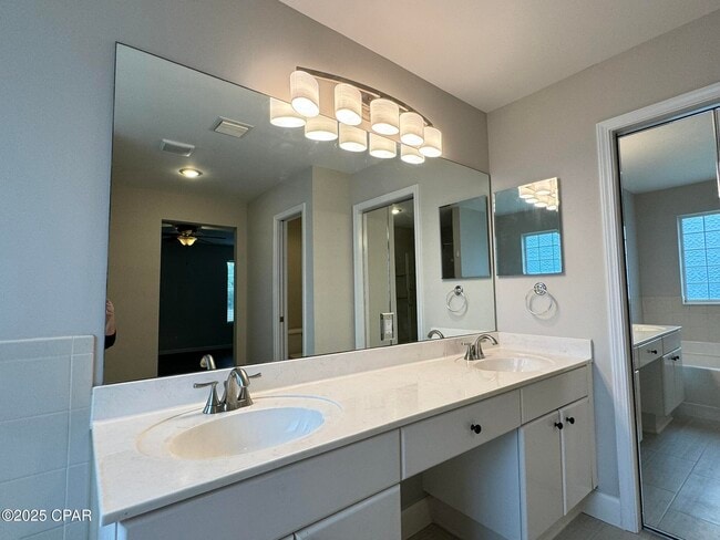 Building Photo - 222 Biltmore Pl