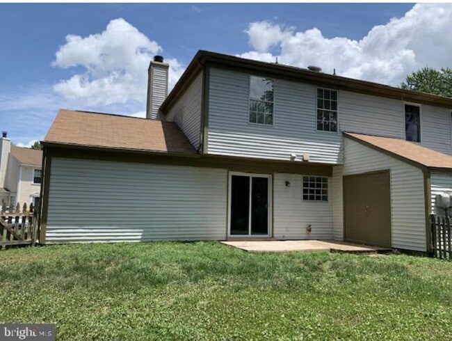 Building Photo - 15570 Northgate Dr