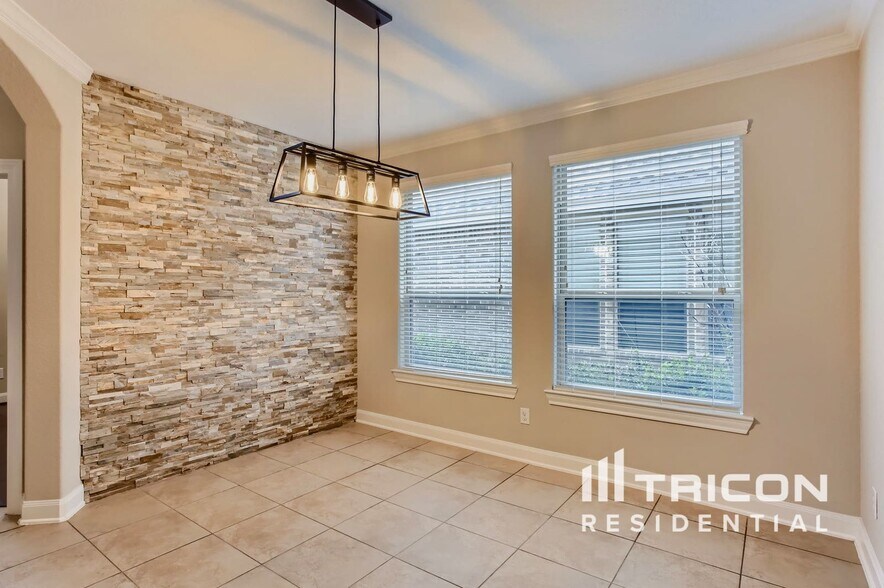 Building Photo - 110 N Pinto Point Cir