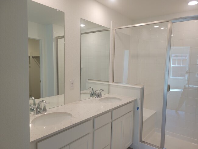Building Photo - 16273 Laurentide Pl