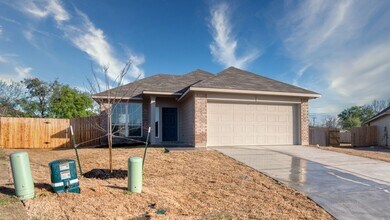 Building Photo - Live, love, and grow in this charming home!