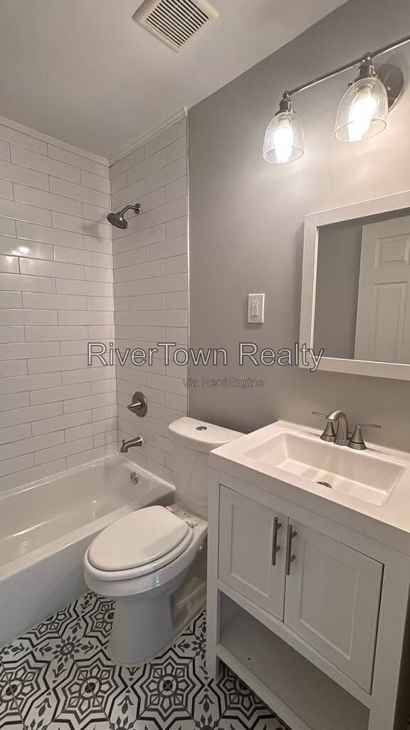 Building Photo - 1486 Patterson St
