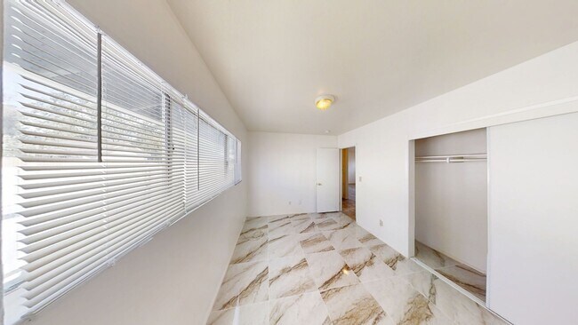 Building Photo - 35030 Ave B