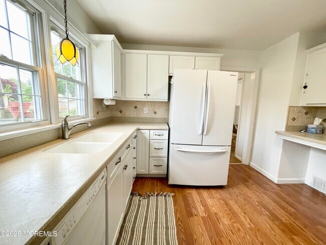 Building Photo - 612 Myrtle Ave