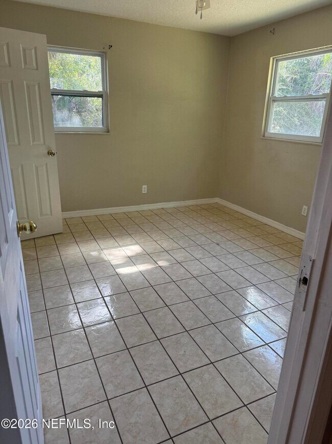 Building Photo - 3923 Harbor View Dr