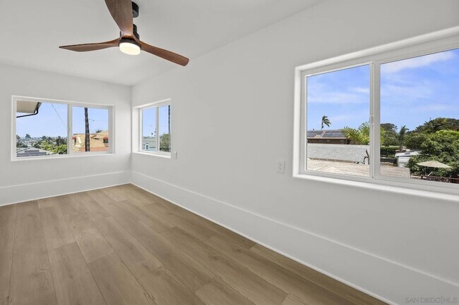 Building Photo - 4420 Voltaire St