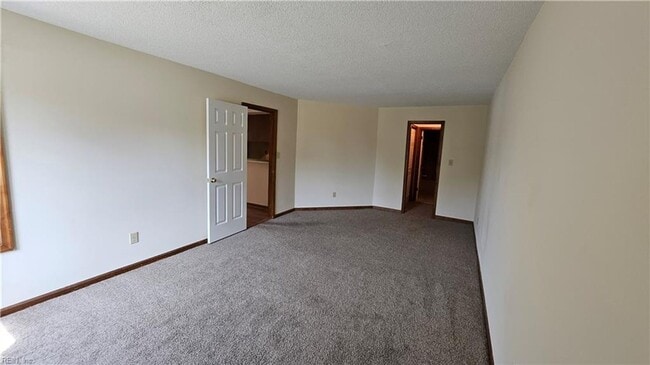 Building Photo - Kempsville Condo