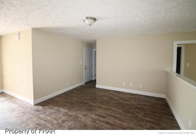 Building Photo - 6004 Oak Spring St