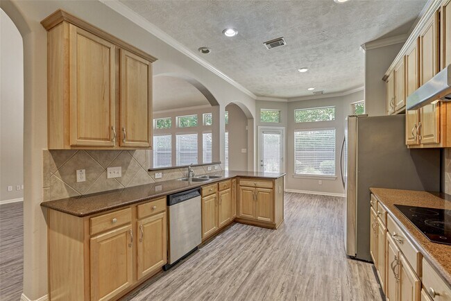 Building Photo - 7 Raindance Ct