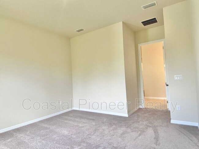 Building Photo - 28613 Cozy Creek Dr