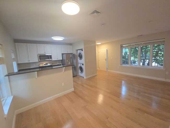 Building Photo - 312 Rindge Ave