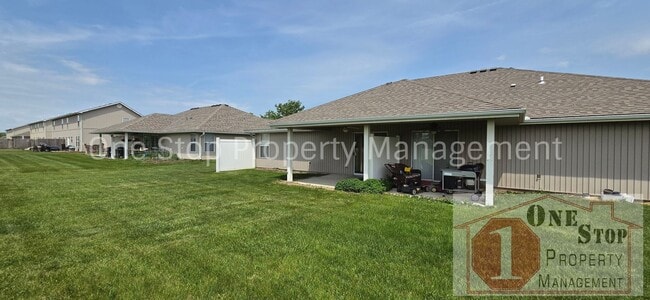 Building Photo - Beautiful 4 Bedroom 2 Bathroom in Grain Valley!