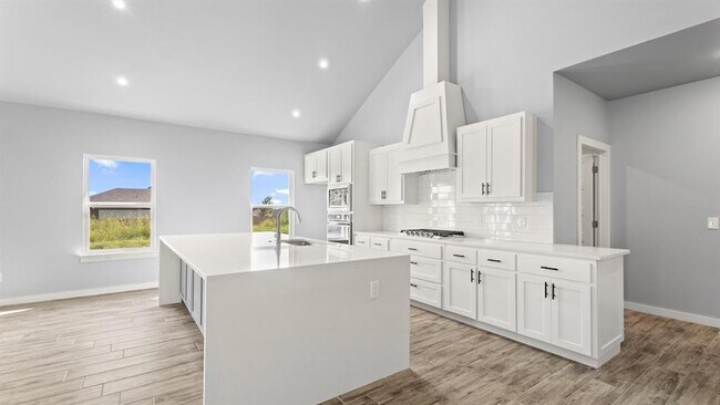 Building Photo - 520 Kearny Ln