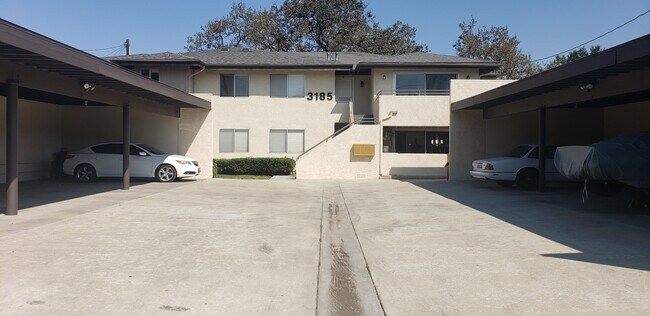 Building Photo - 3185 Los Robles Rd