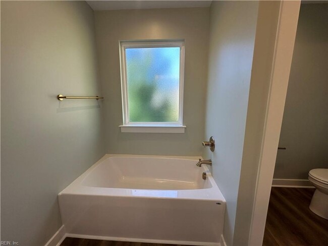 Building Photo - Stunning New Construction in Norview!