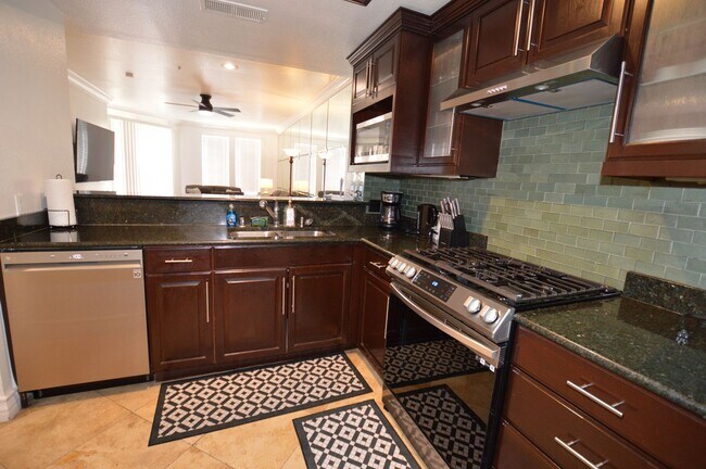 Building Photo - Meridian - Newly Remodeled Luxury Condo Re...