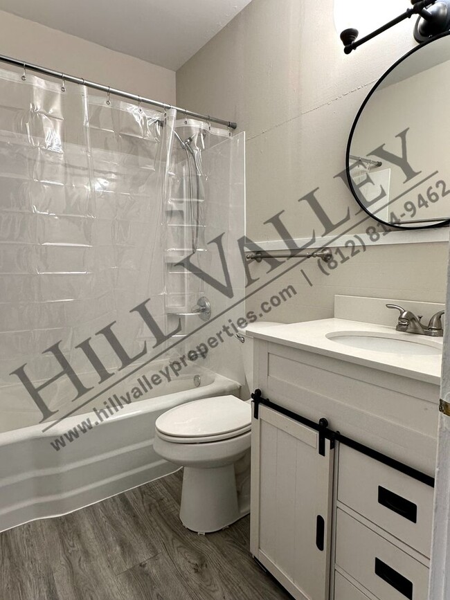 Building Photo - Cozy Two Bedroom in Northside Location
