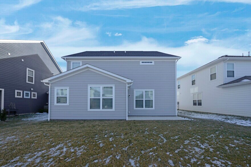 Building Photo - 12065 Landon Dr