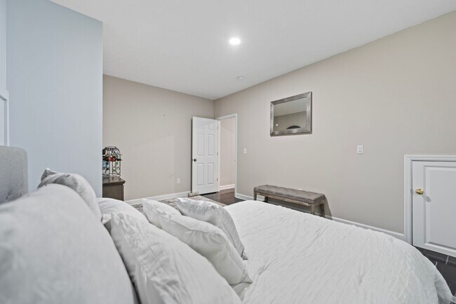 Building Photo - 8609 Warbler Br Wy
