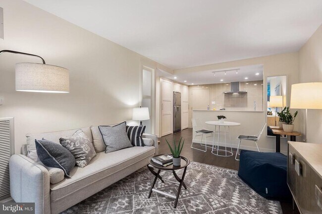 Building Photo - 1301 20th St NW