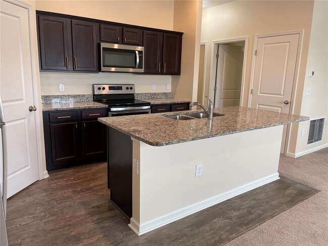 Building Photo - 865 Orchid Grove Blvd