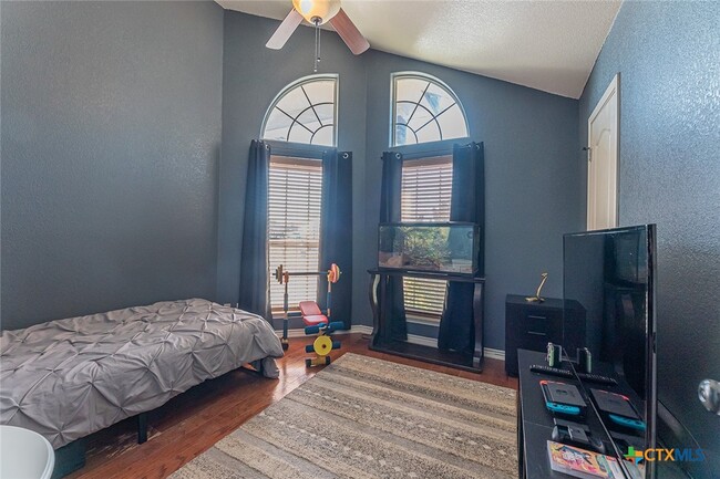 Building Photo - 4011 Salt Fork Dr