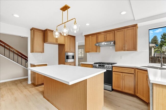 Building Photo - 924 Shellwood Way