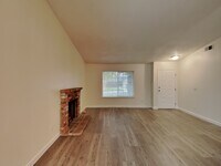 Building Photo - Freshly Remodeled 4/2 House in Oakley Available Now!
