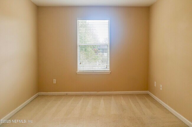 Building Photo - 625 Oakleaf Plantation Pkwy