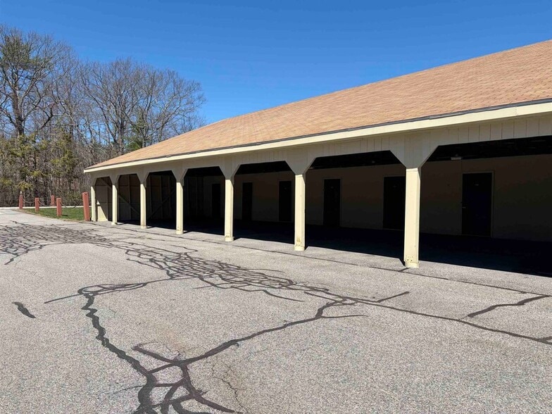 Building Photo - 804 White Cedar Blvd