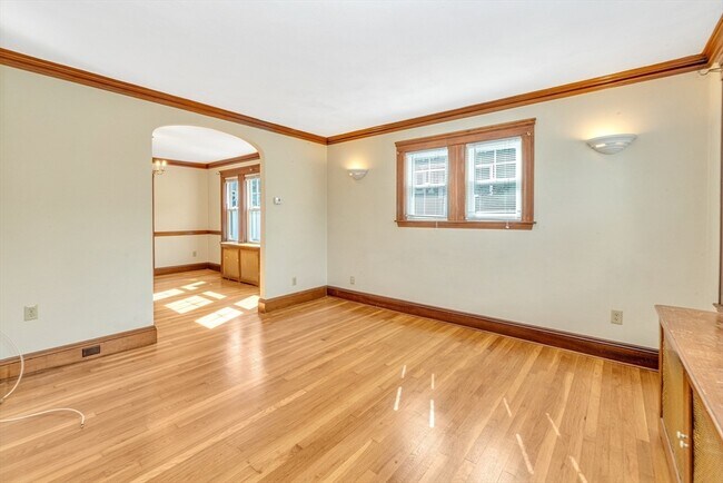 Building Photo - 278 Roslindale Ave