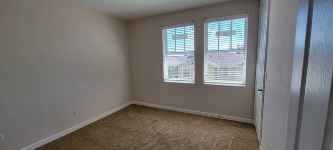 Building Photo - 870 Marina Del Ray Ln