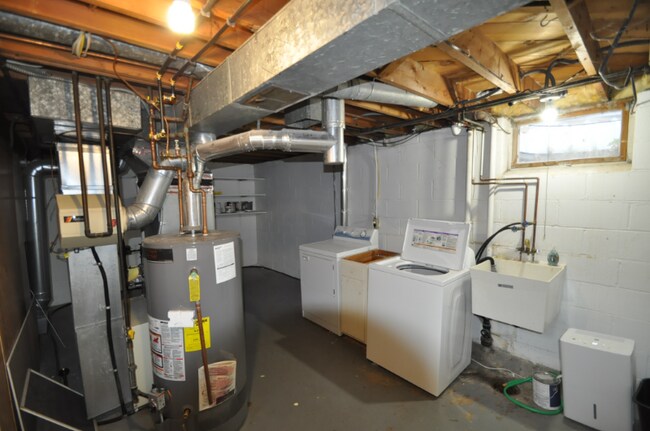 Building Photo - 5000 Vincent Ave S