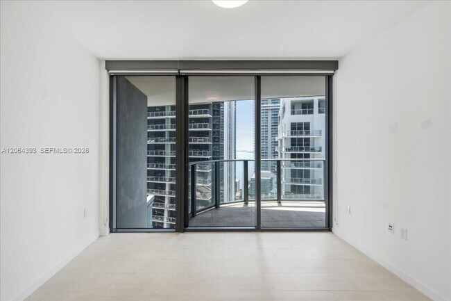 Building Photo - 1000 Brickell Plaza
