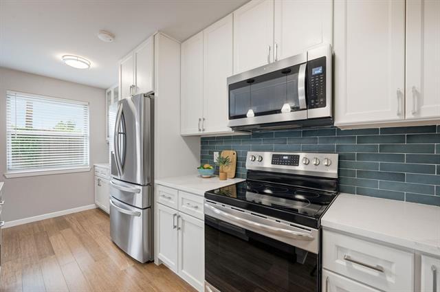 Building Photo - 9811 Kingsman Dr