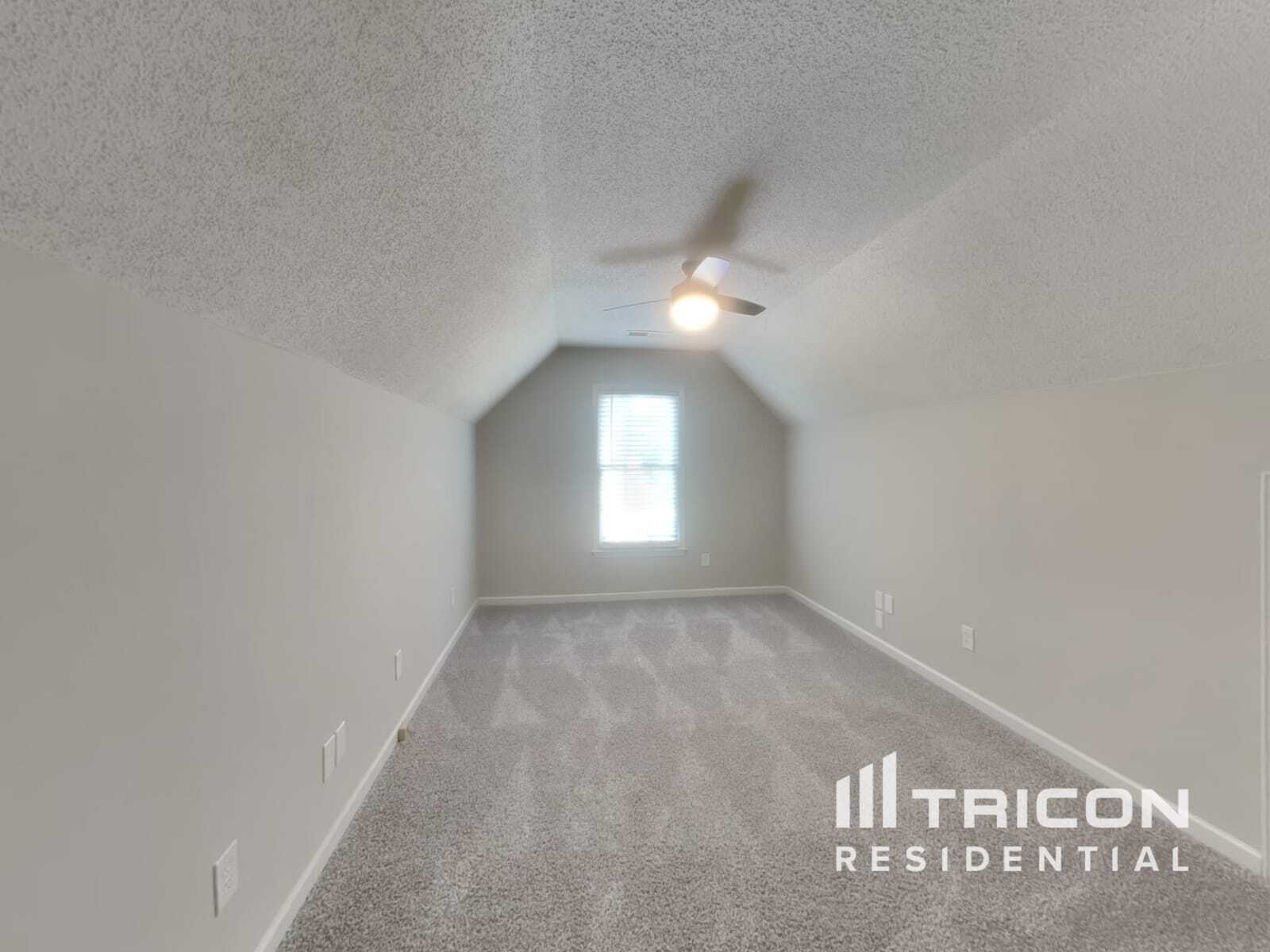 Building Photo - 1046 Dalby Way