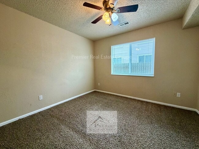 Building Photo - 1160 Mazatlan Cir