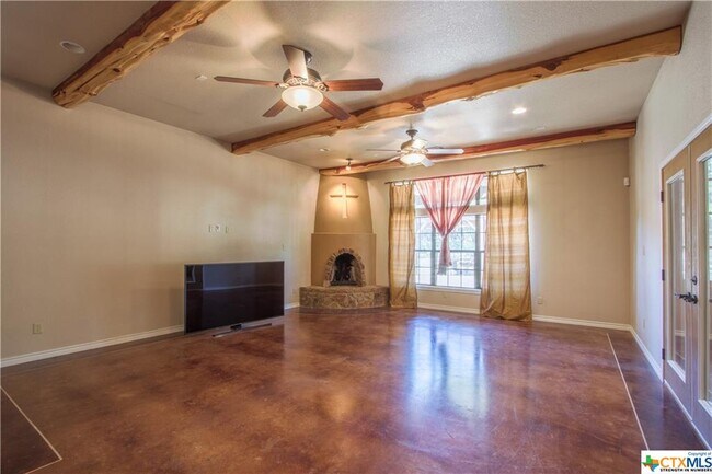 Building Photo - 2623 Kangaroo Ct