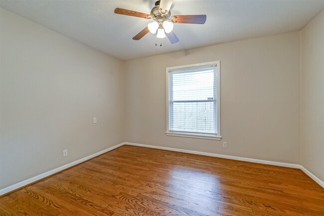 Building Photo - 3419 Norris Dr