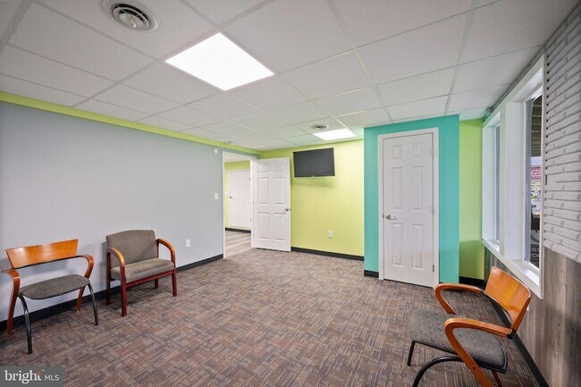 Building Photo - 7917 Wise Ave