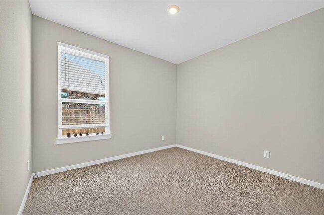 Building Photo - 3806 Favor Frst Ct