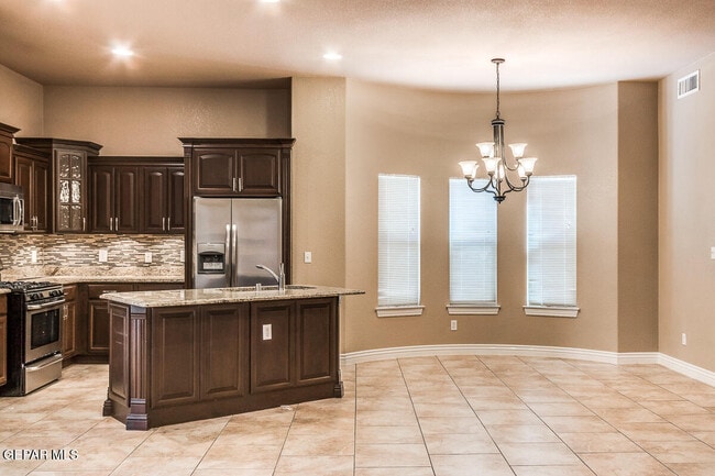 Building Photo - 3654 Almond Beach Dr